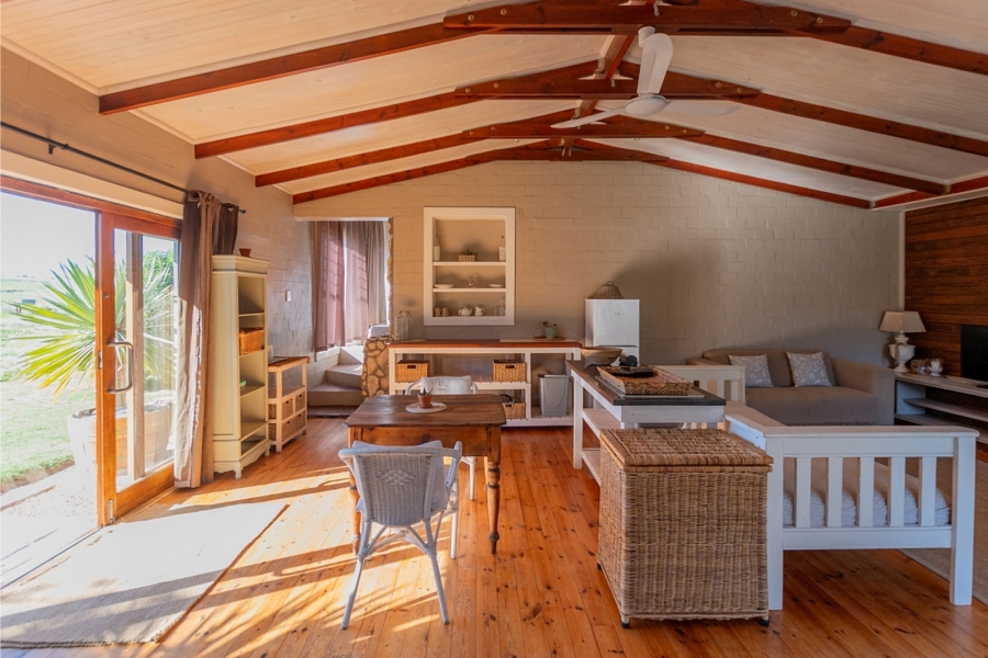 5 Bedroom Property for Sale in Trekoskraal Western Cape